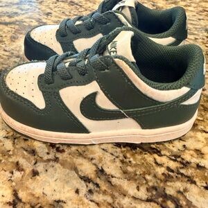 Nike Kids Forest Green and White Sneakers